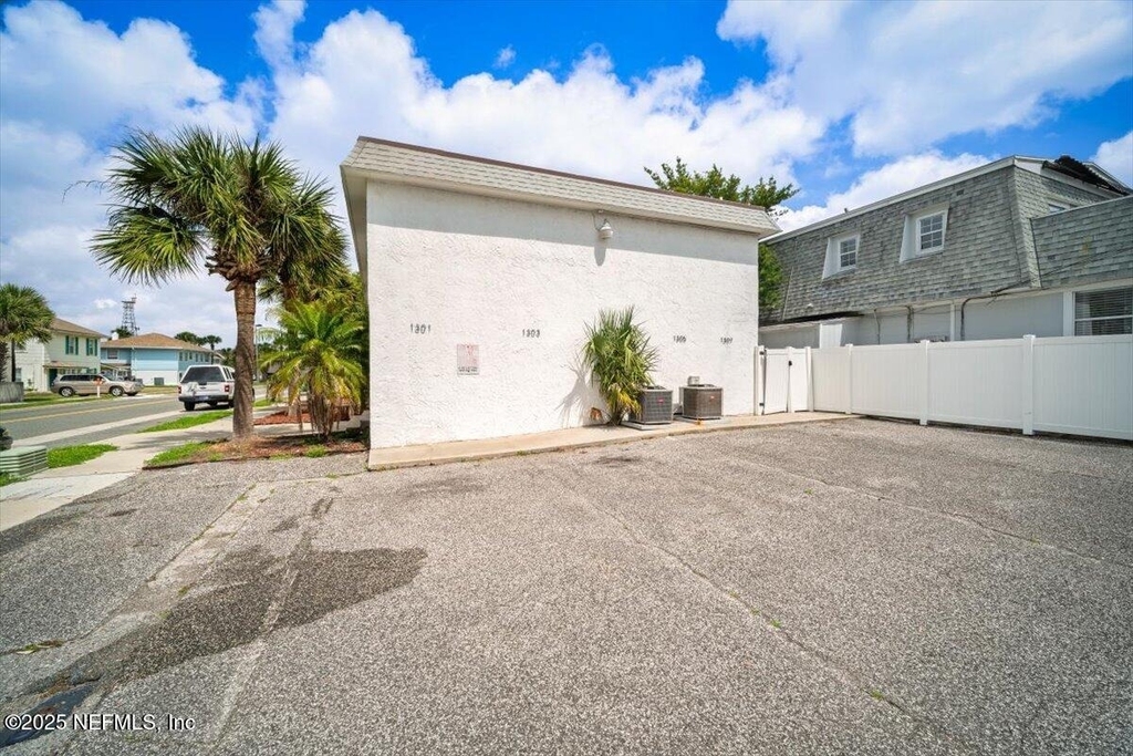 1305 2nd Street N - Photo 23