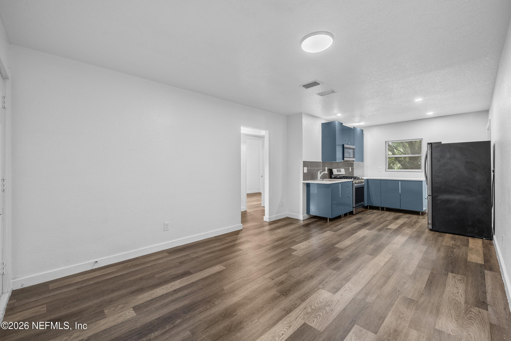 231 16th Street - Photo 2