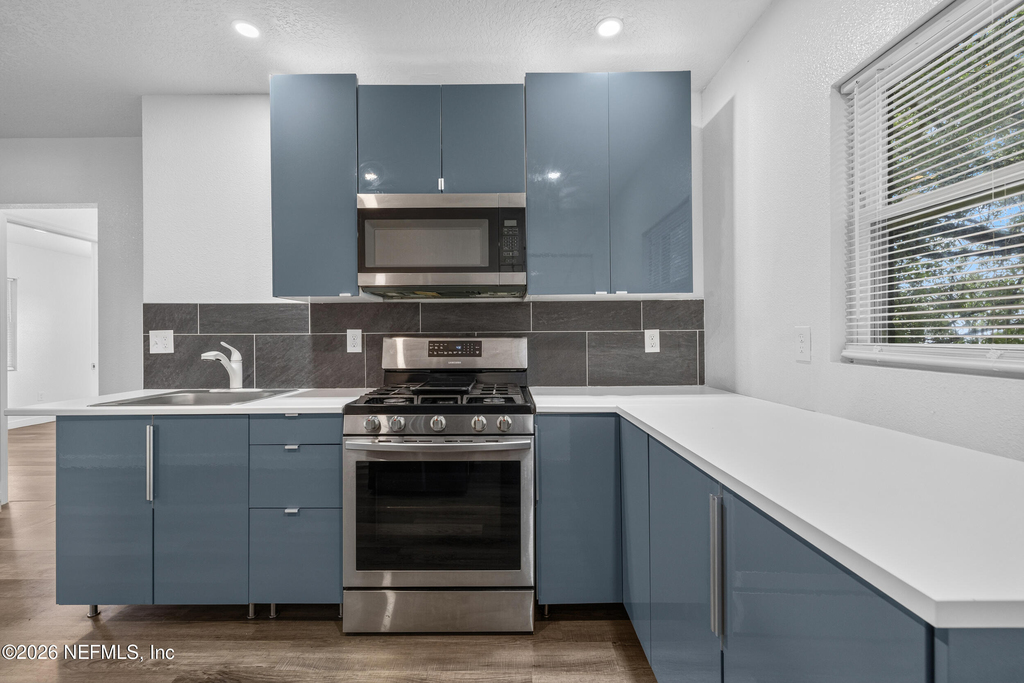 231 16th Street - Photo 3