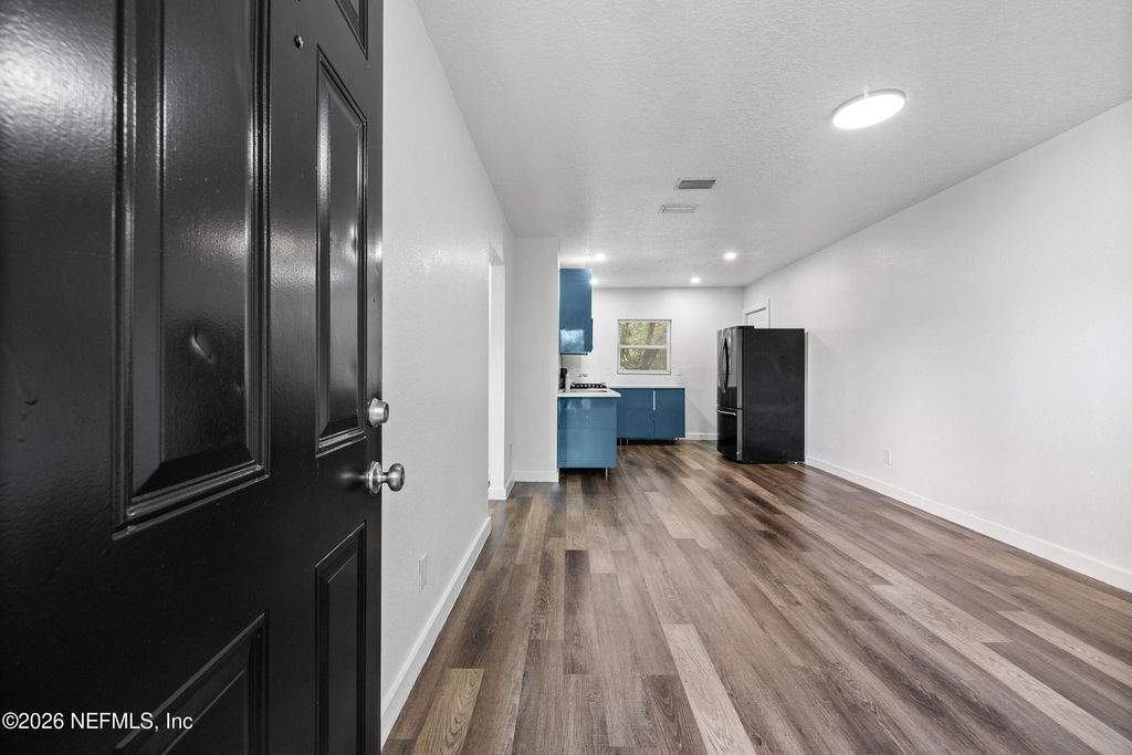 231 16th Street - Photo 0