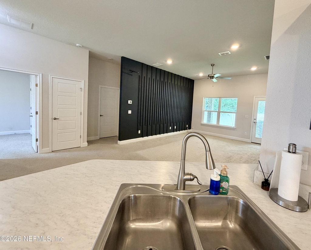 8124 Helmsley Boulevard - Photo 9