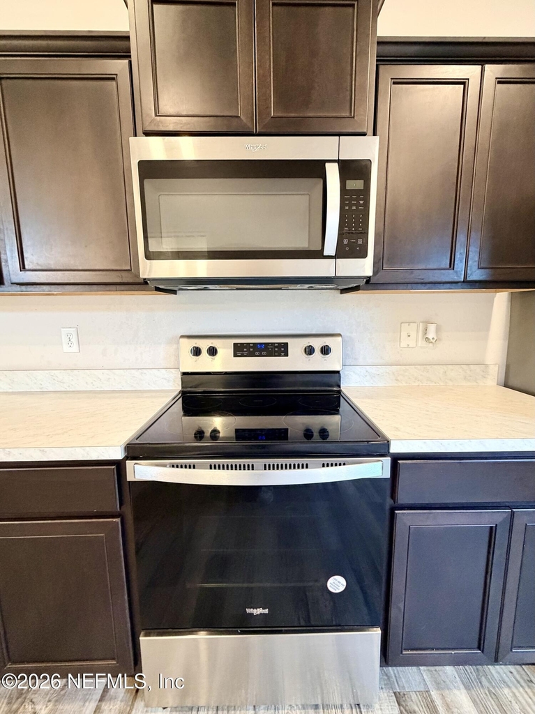 8124 Helmsley Boulevard - Photo 10