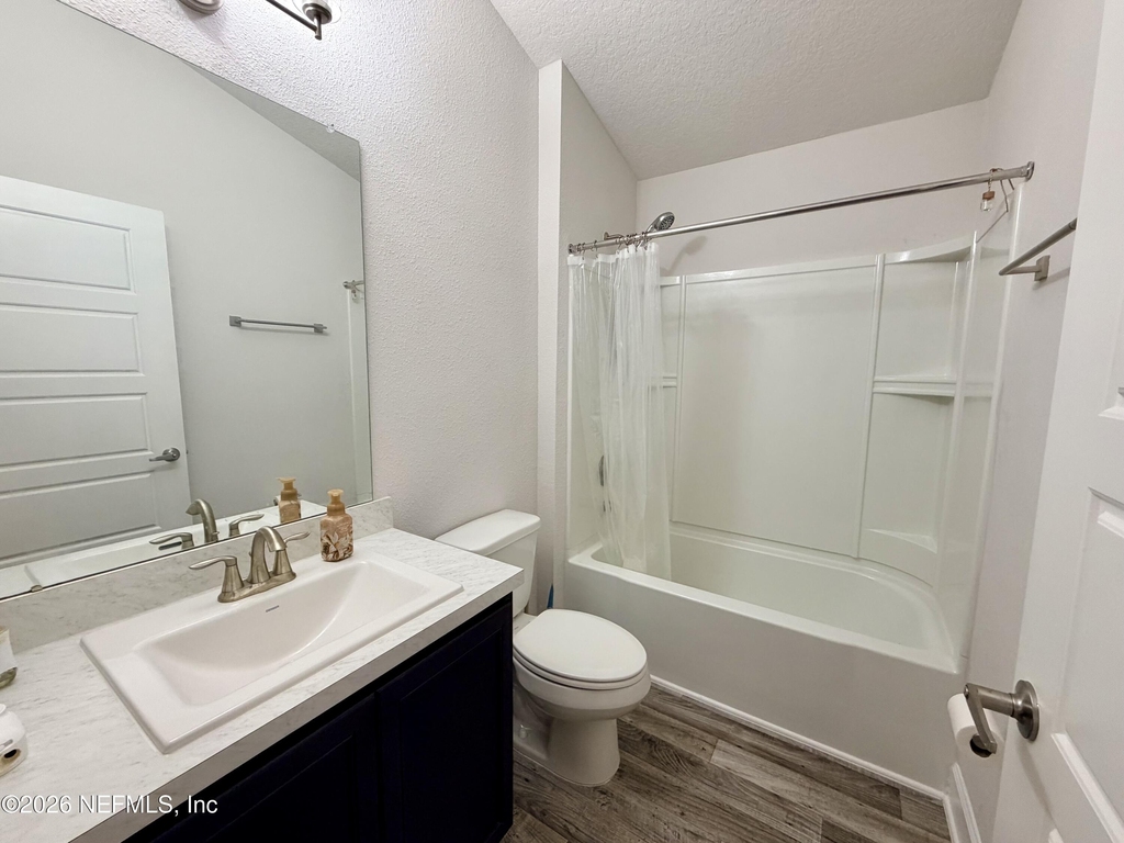 8124 Helmsley Boulevard - Photo 17