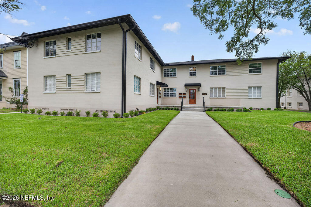2247 Riverside Avenue - Photo 0