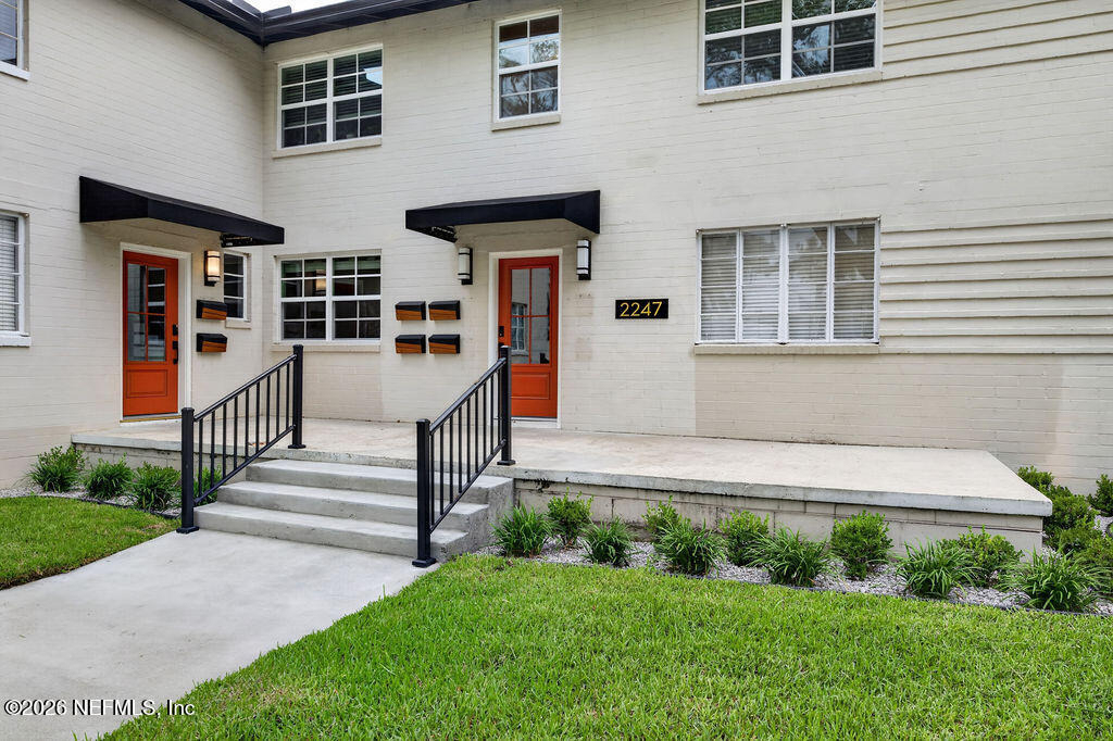 2247 Riverside Avenue - Photo 16