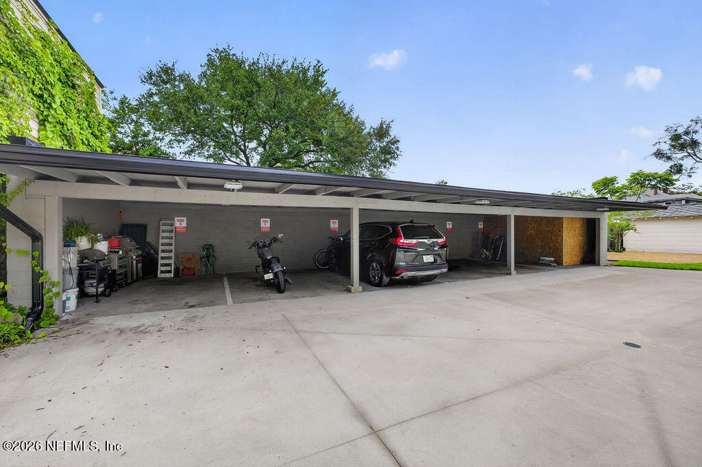 2247 Riverside Avenue - Photo 18