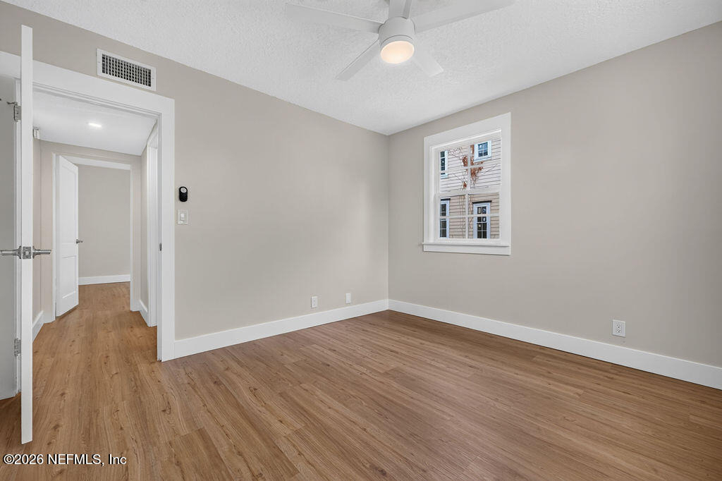 2247 Riverside Avenue - Photo 15