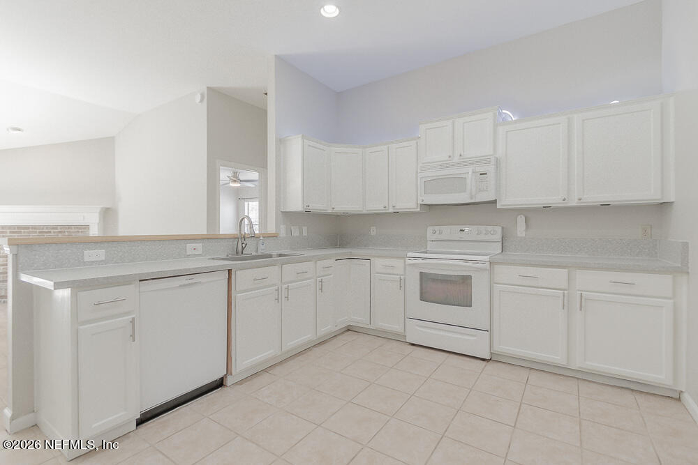 1784 W Chandelier Circle - Photo 11