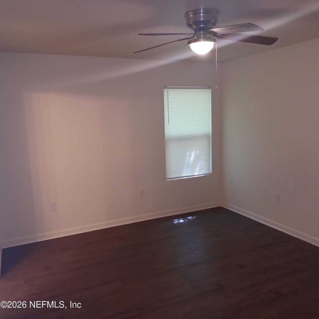 765 W 6th Street - Photo 7