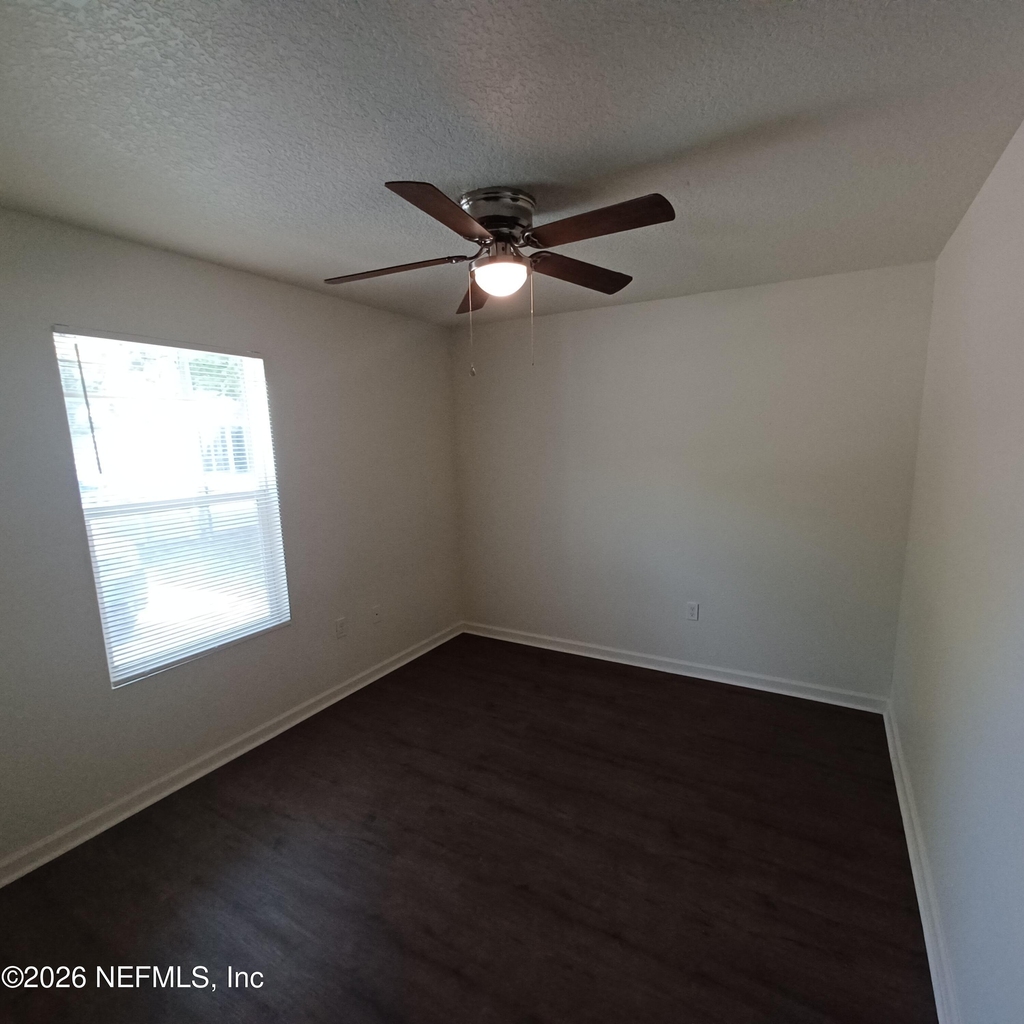 765 W 6th Street - Photo 17