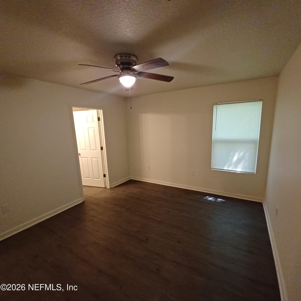 765 W 6th Street - Photo 9