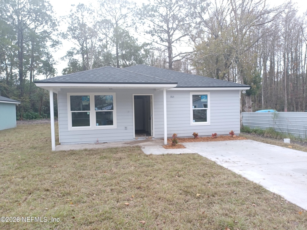 765 W 6th Street - Photo 0