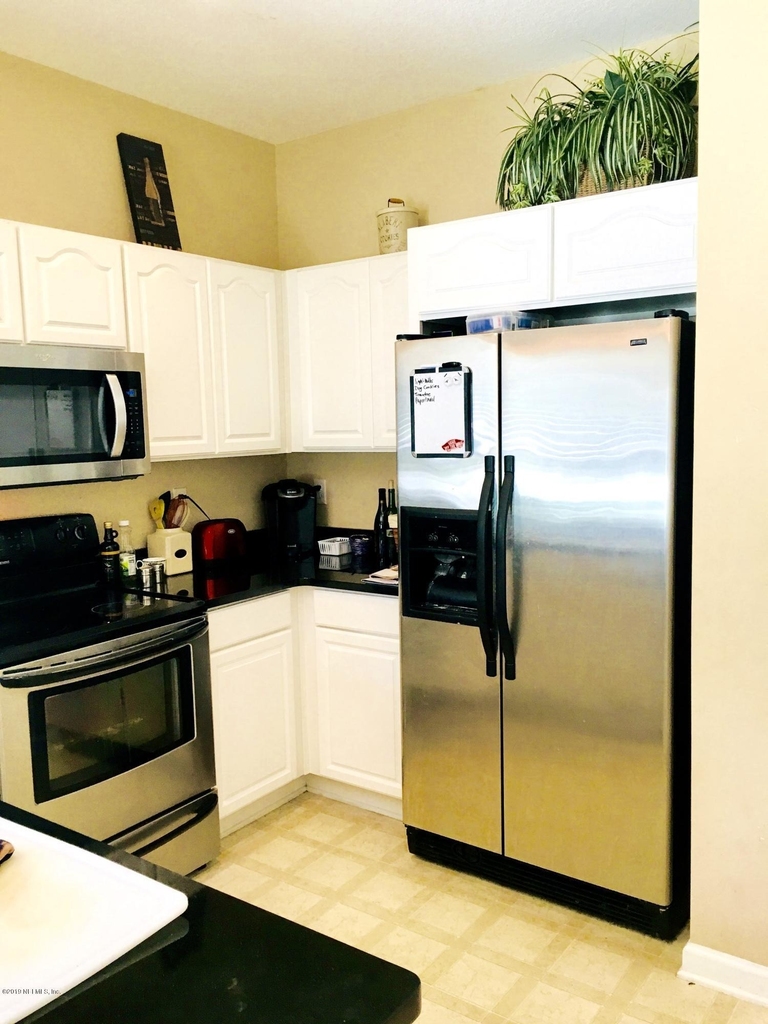 605 Drake Bay Terrace - Photo 4