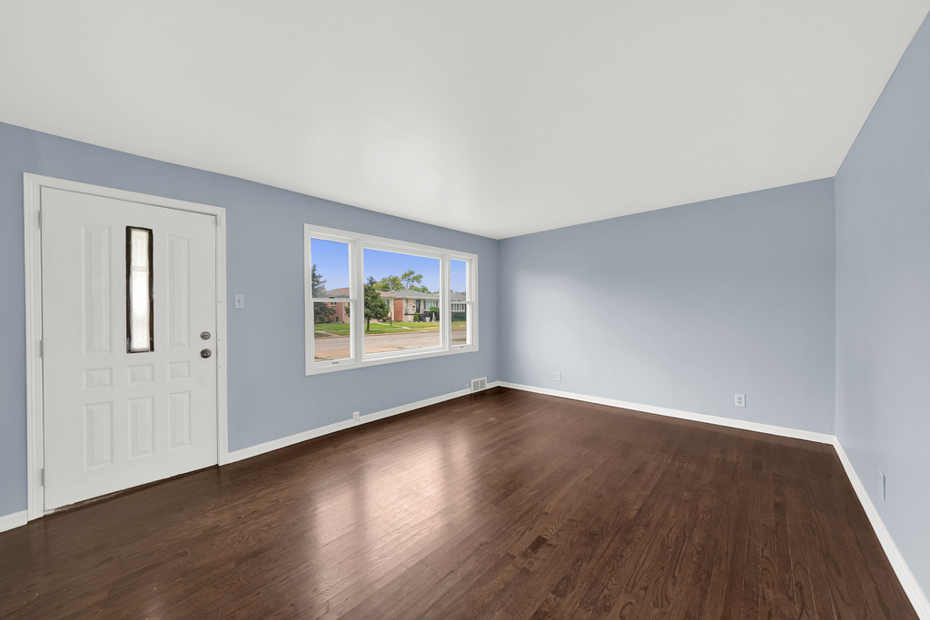 4933 S Lockwood Avenue - Photo 5
