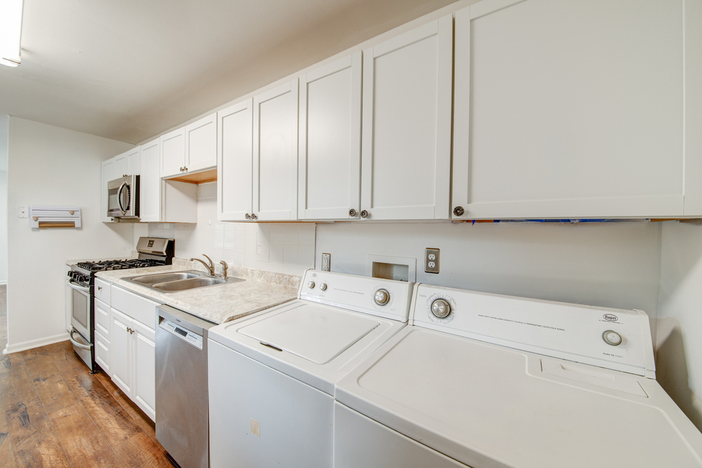 112 Green Lane - Photo 7