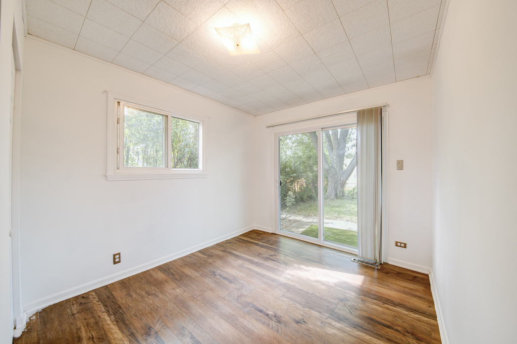112 Green Lane - Photo 11