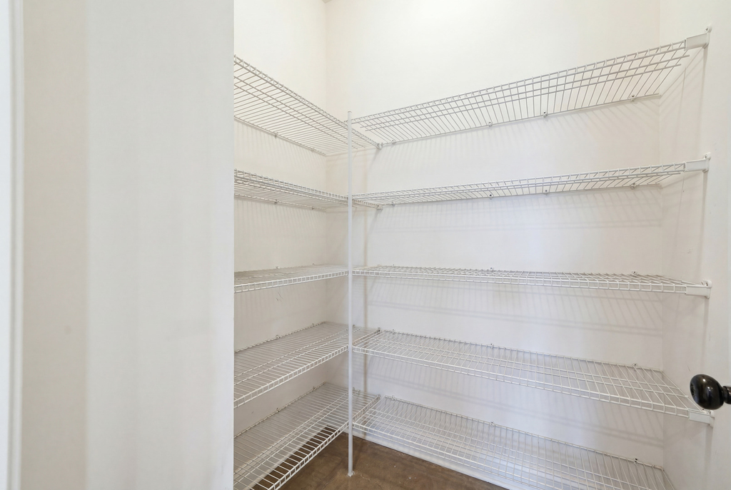 2546 Huntleigh Lane - Photo 3