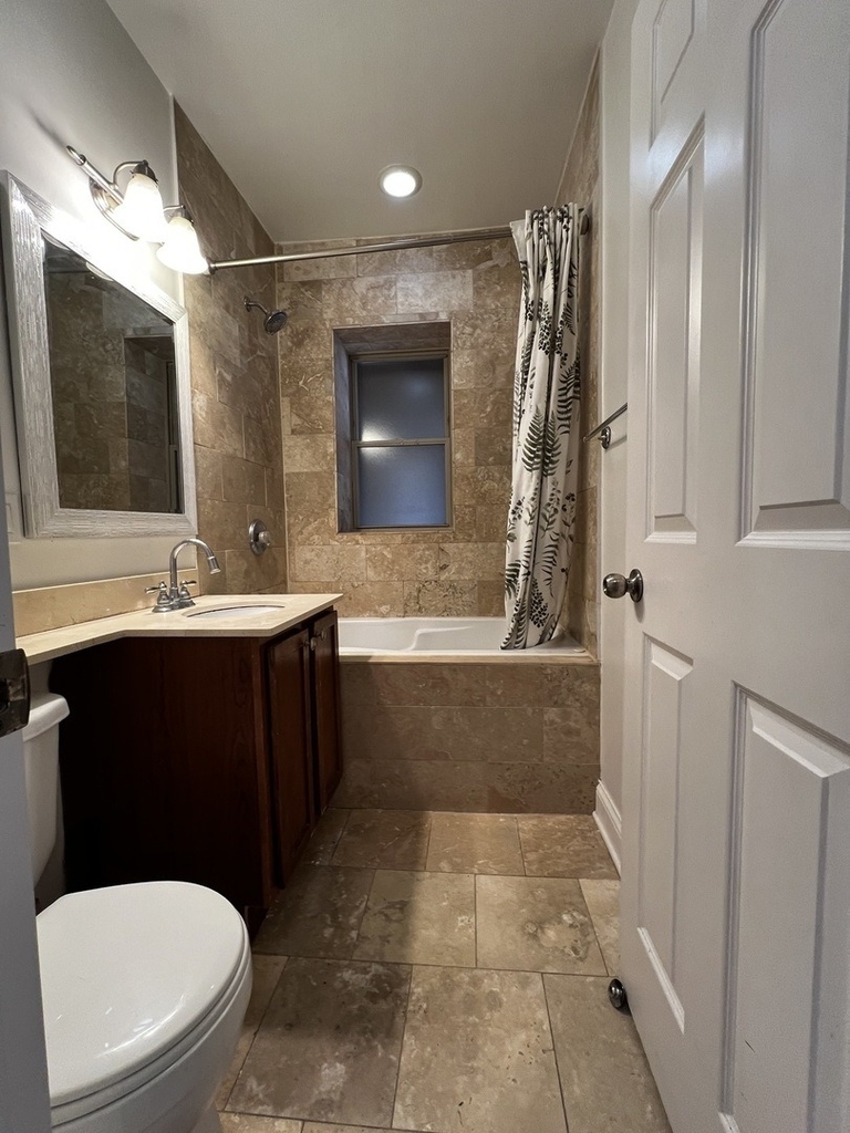 2707 W Glenlake Avenue - Photo 15