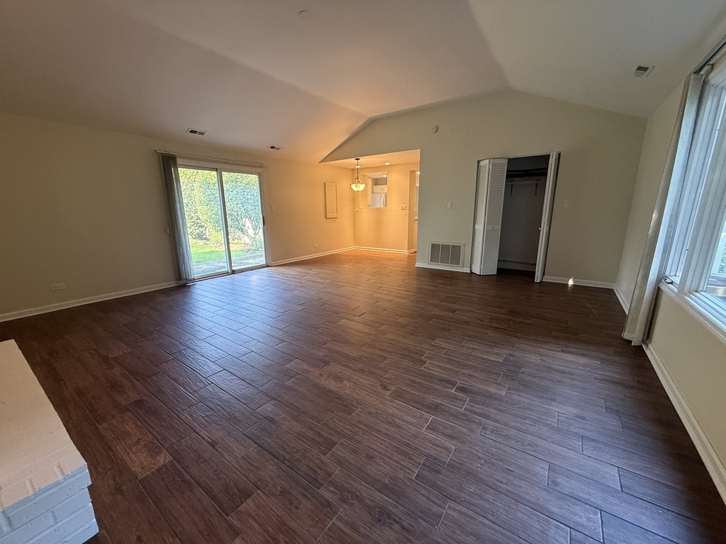 525 7th Avenue - Photo 11