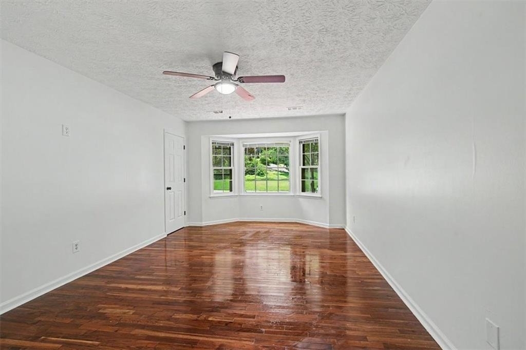 3947 Camrose Place - Photo 28