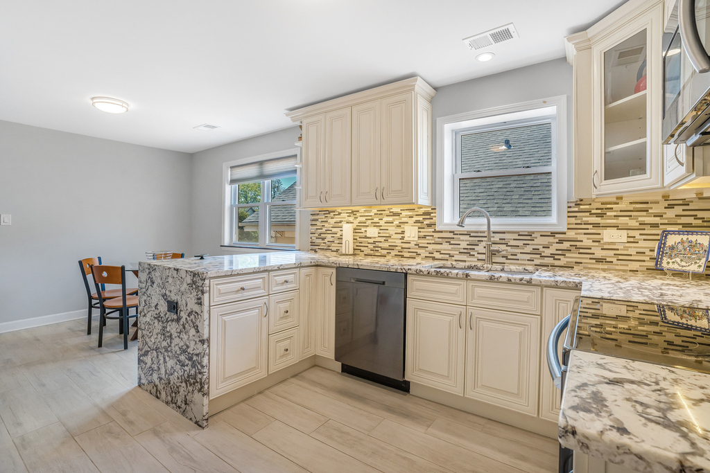 3755 N Kostner Avenue - Photo 12