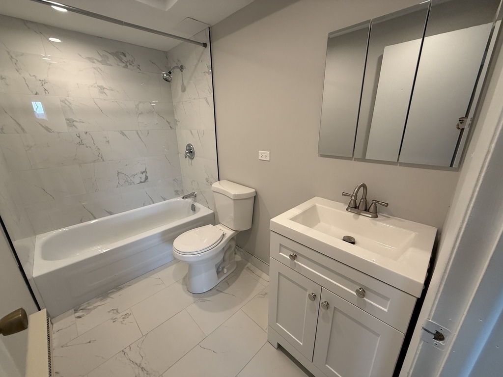 1128 Des Plaines Avenue - Photo 9