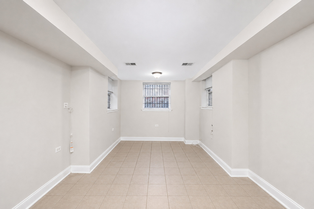 4934 S King Drive - Photo 3