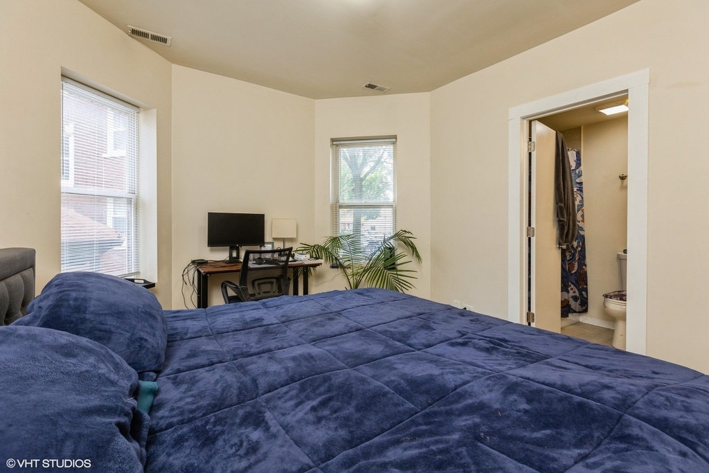 6423 N Greenview Avenue - Photo 7