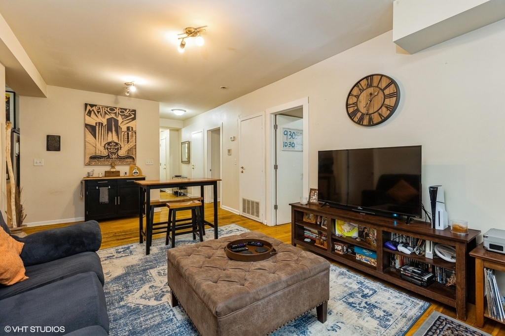 6423 N Greenview Avenue - Photo 4