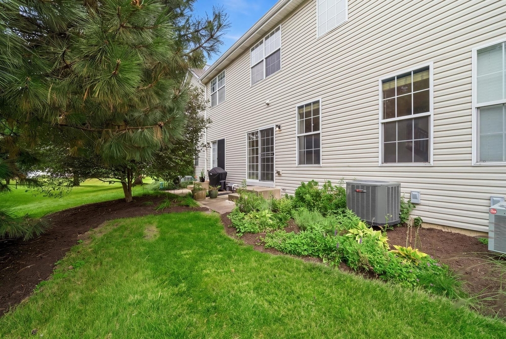 611 Lakeridge Court - Photo 21