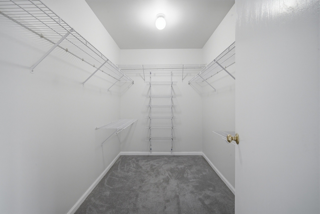611 Lakeridge Court - Photo 15