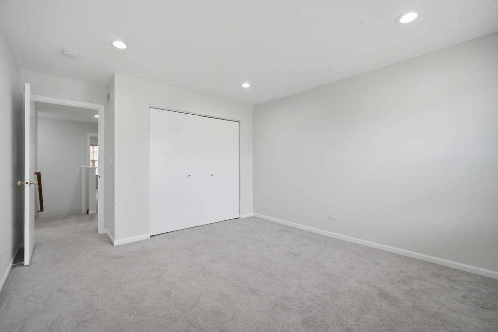 611 Lakeridge Court - Photo 18