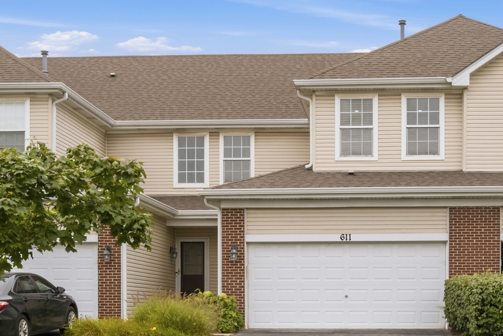 611 Lakeridge Court - Photo 1