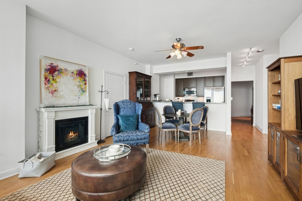 1201 S Prairie Avenue - Photo 3