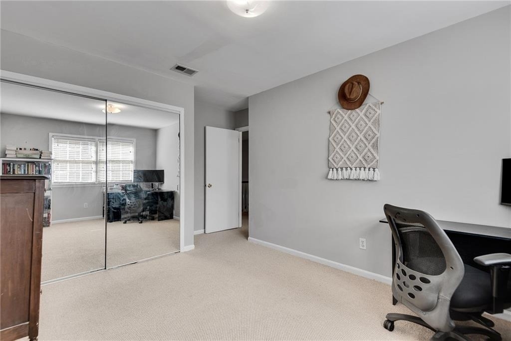 6520 Roswell Road - Photo 22