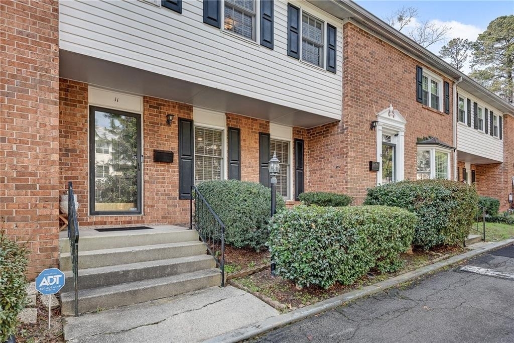 6520 Roswell Road - Photo 1