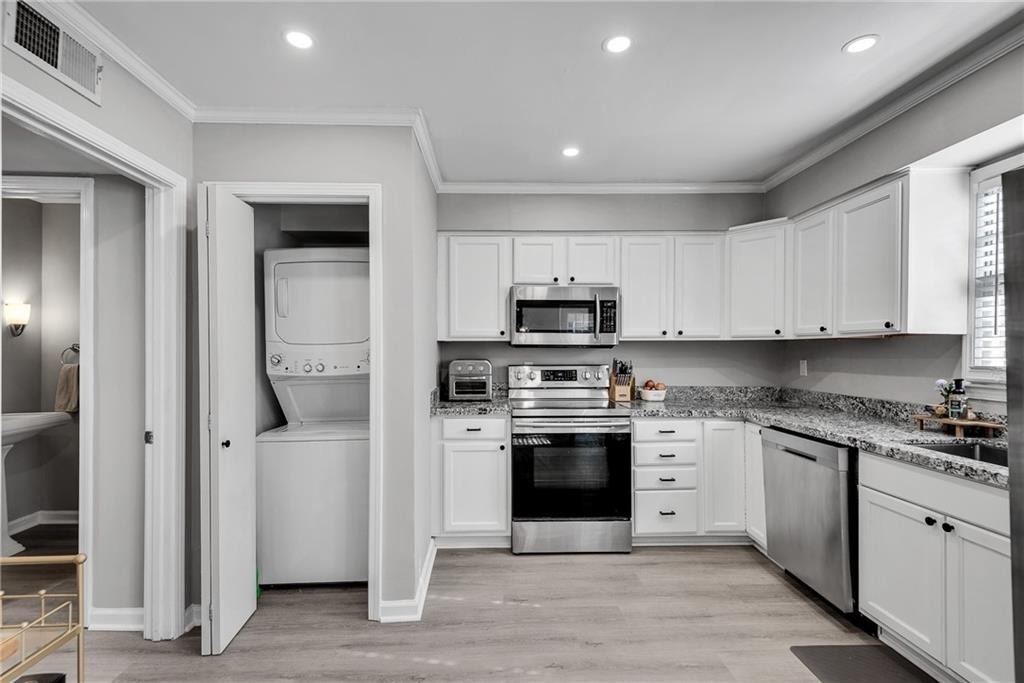 6520 Roswell Road - Photo 12