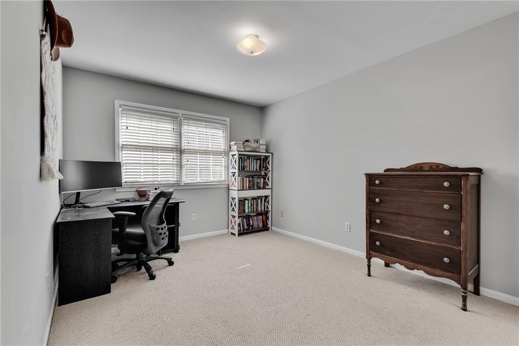 6520 Roswell Road - Photo 21