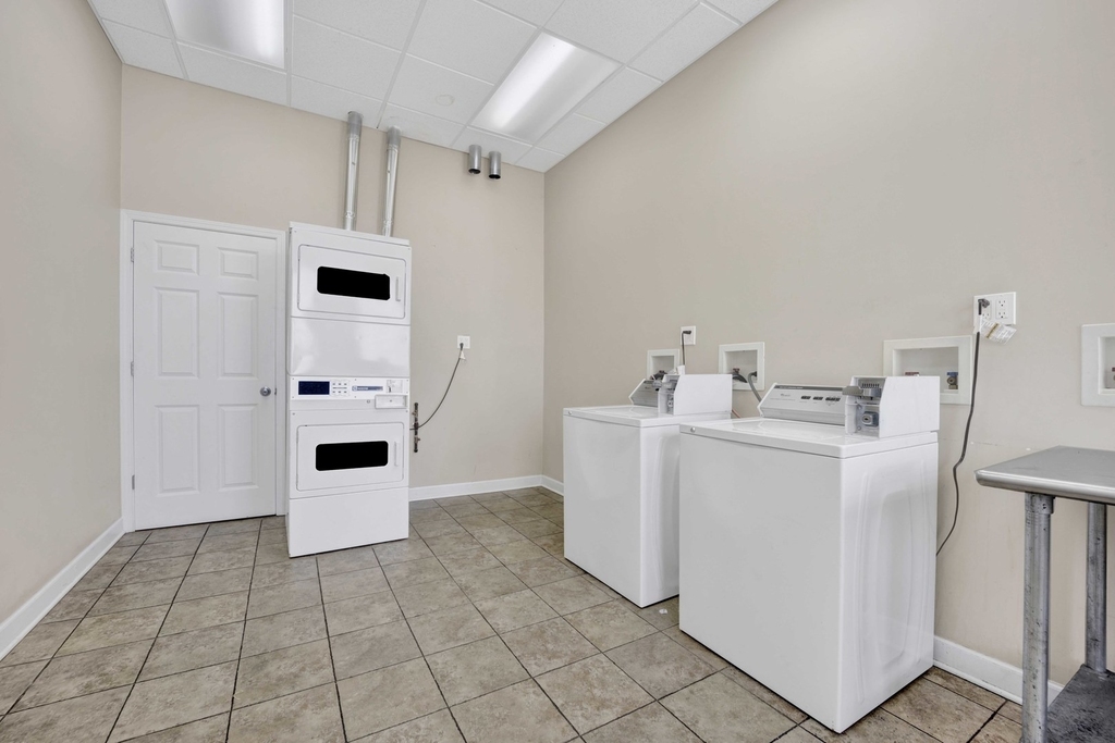 414 W Walnut Street - Photo 16