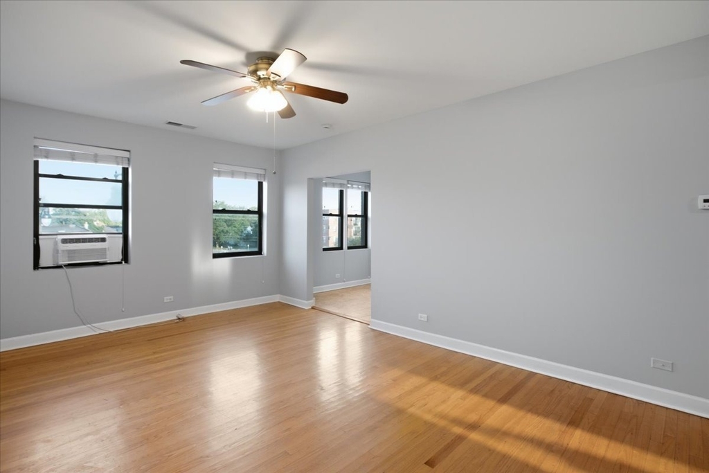 414 W Walnut Street - Photo 6
