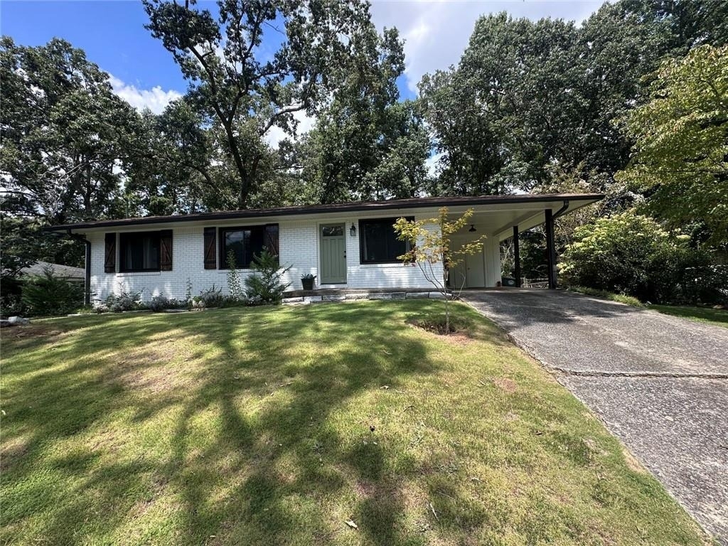 2498 Lakewood Drive Nw - Photo 3