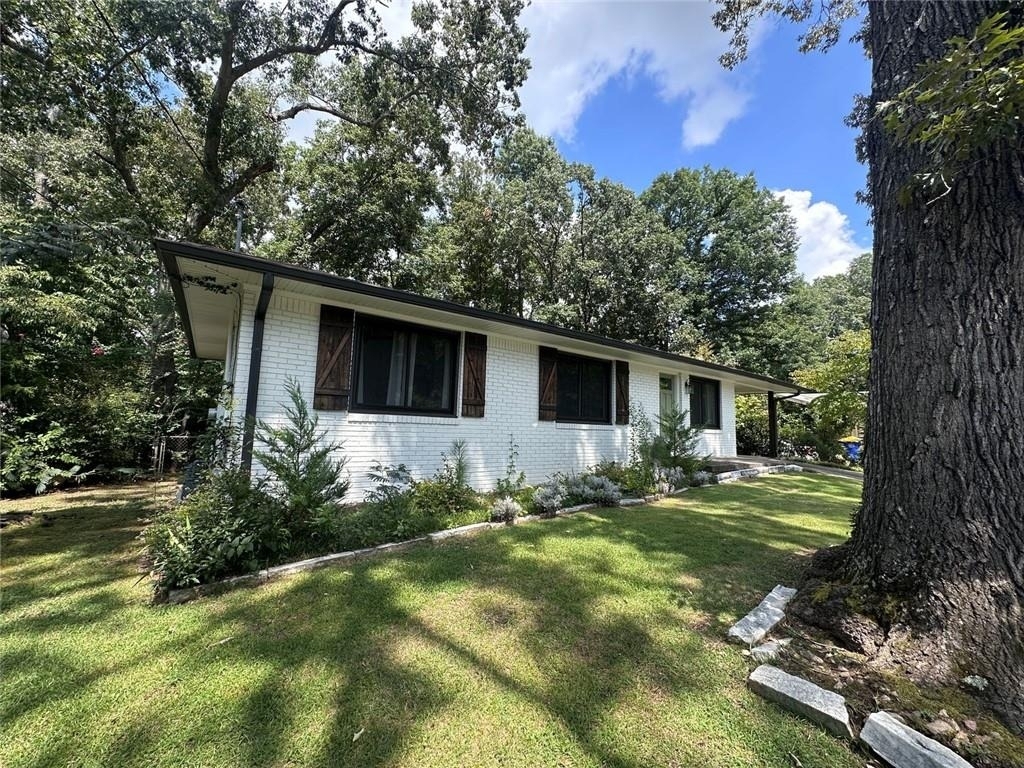 2498 Lakewood Drive Nw - Photo 5