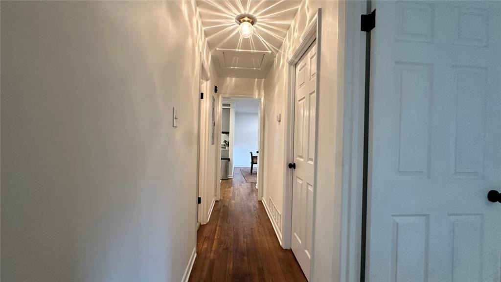 2498 Lakewood Drive Nw - Photo 14