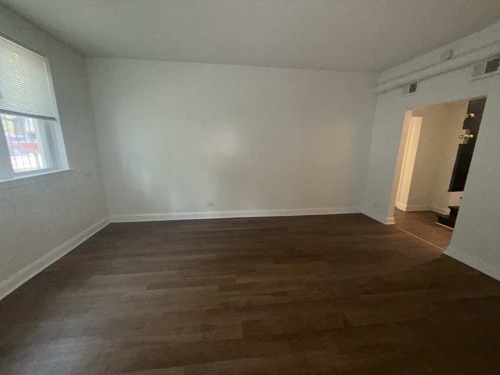 2000 W Jarvis Avenue - Photo 3