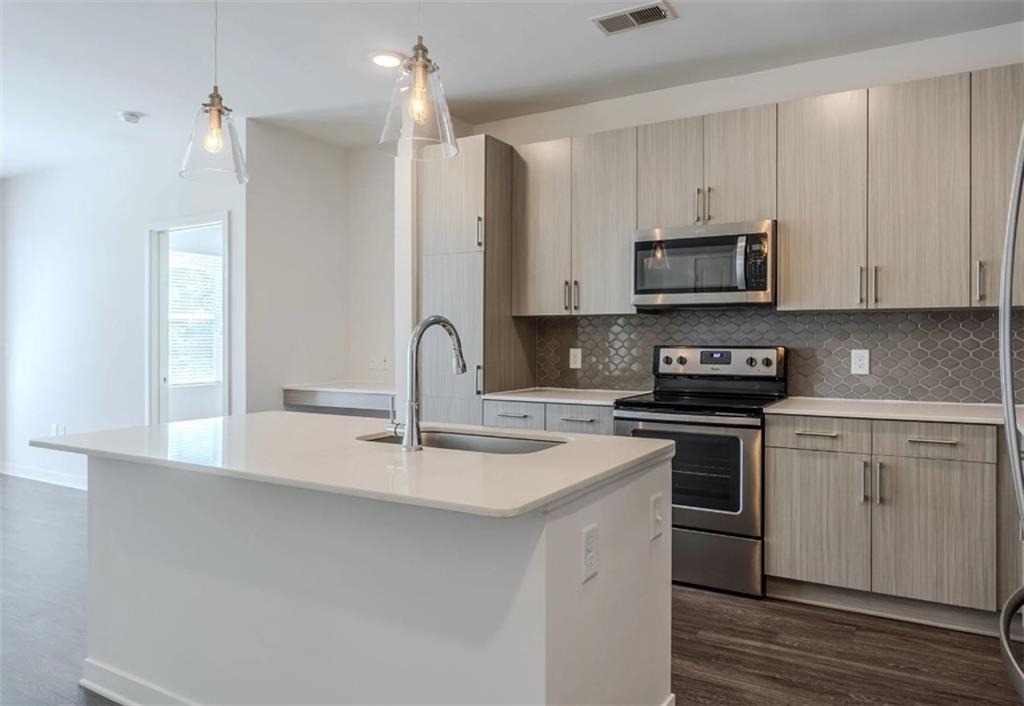 2700 E College Avenue - Photo 3