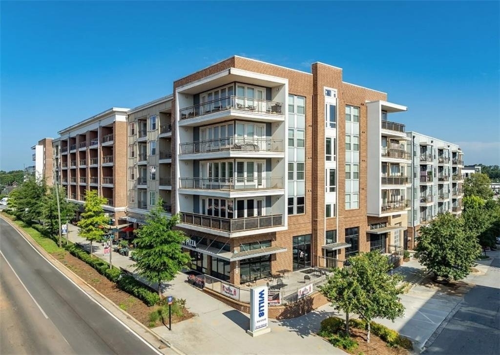 2700 E College Avenue - Photo 19