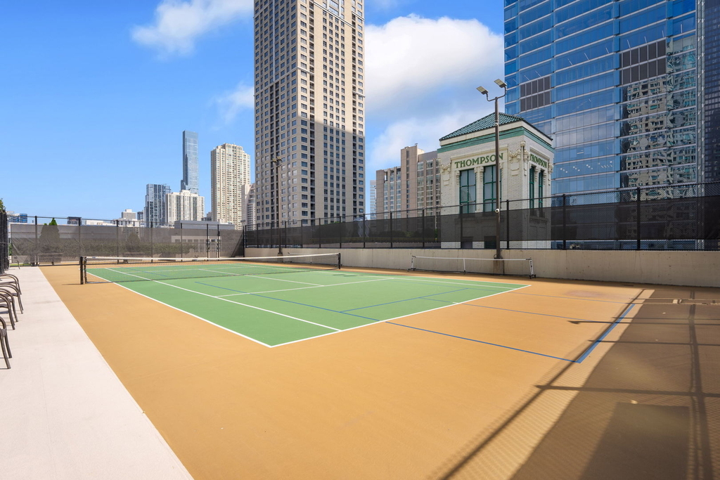 345 N Lasalle Boulevard - Photo 15
