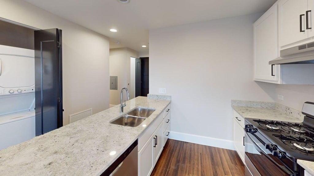 40 Dupage Court - Photo 5