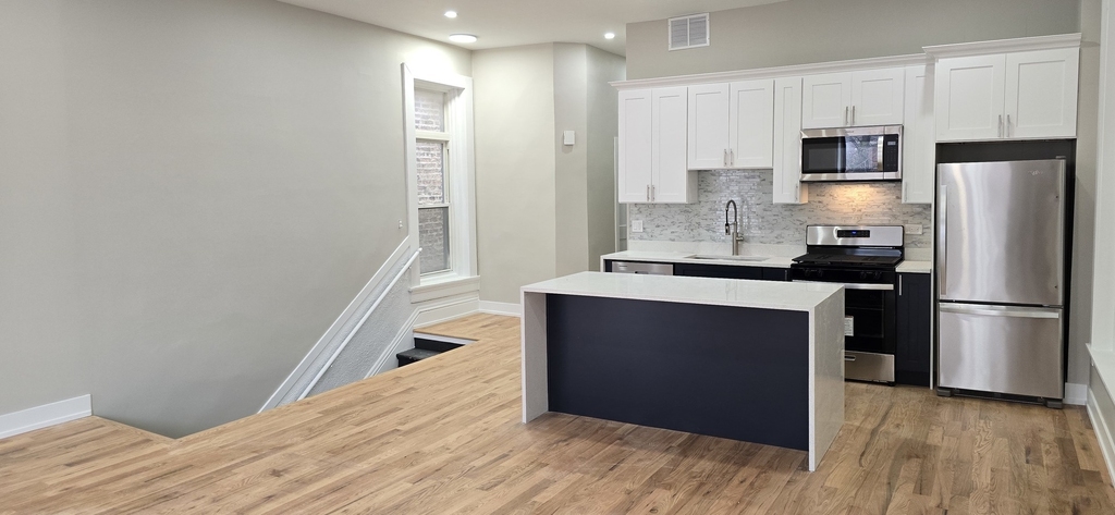 1506 W Jackson Boulevard - Photo 1