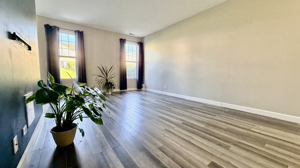 1904 Cobblestone Drive - Photo 4